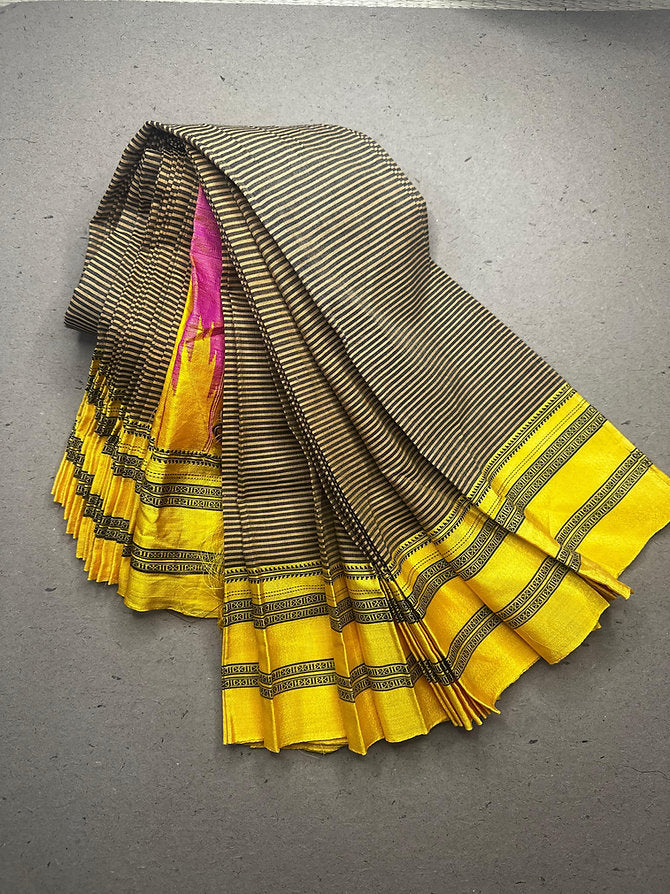 Authentic Handloom Gayatri Cotton Check Saree With Silk Pallu