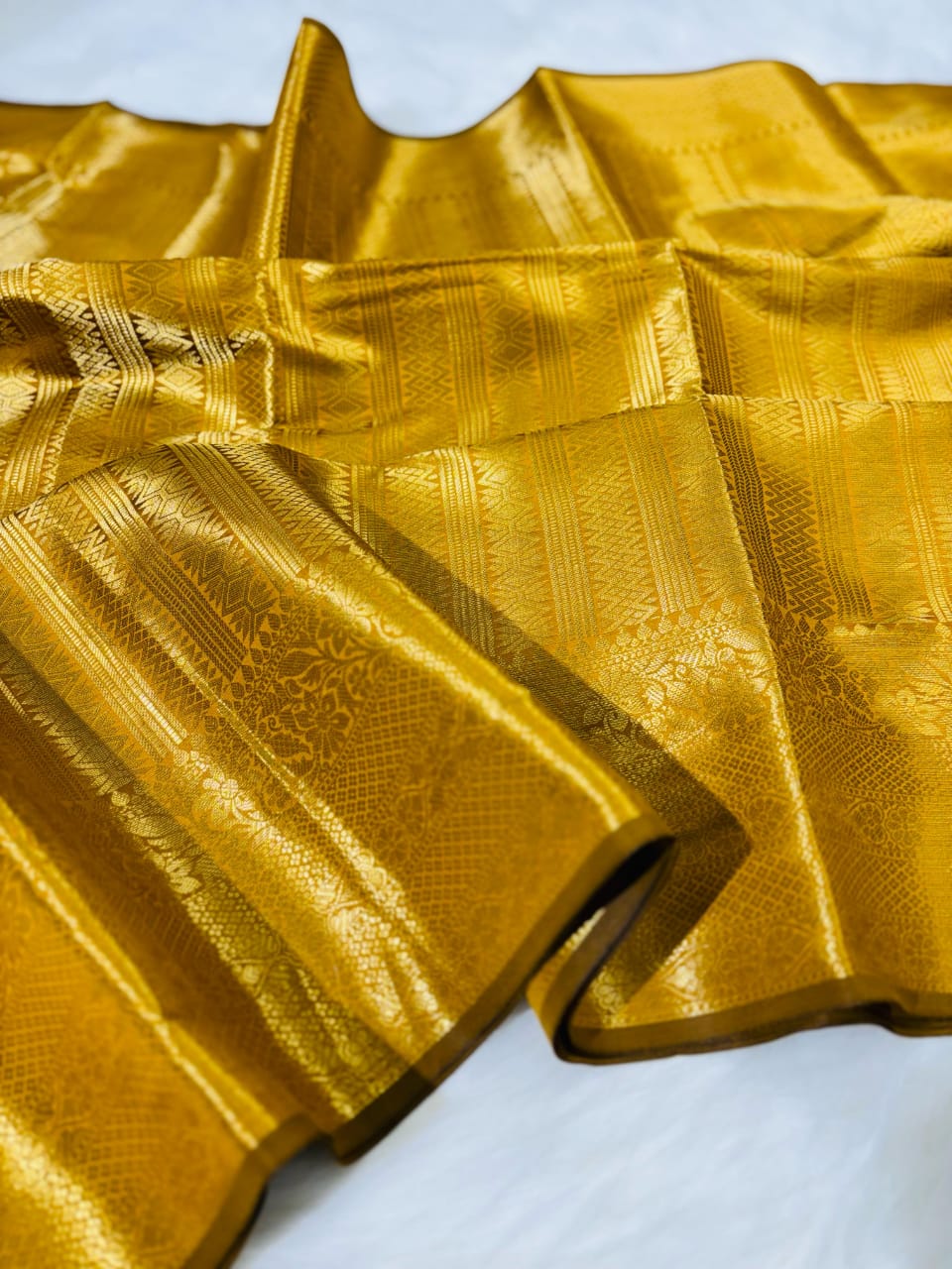 Mustard Shade Banarasi Soft Katan Saree With Brocade Blouse Piece