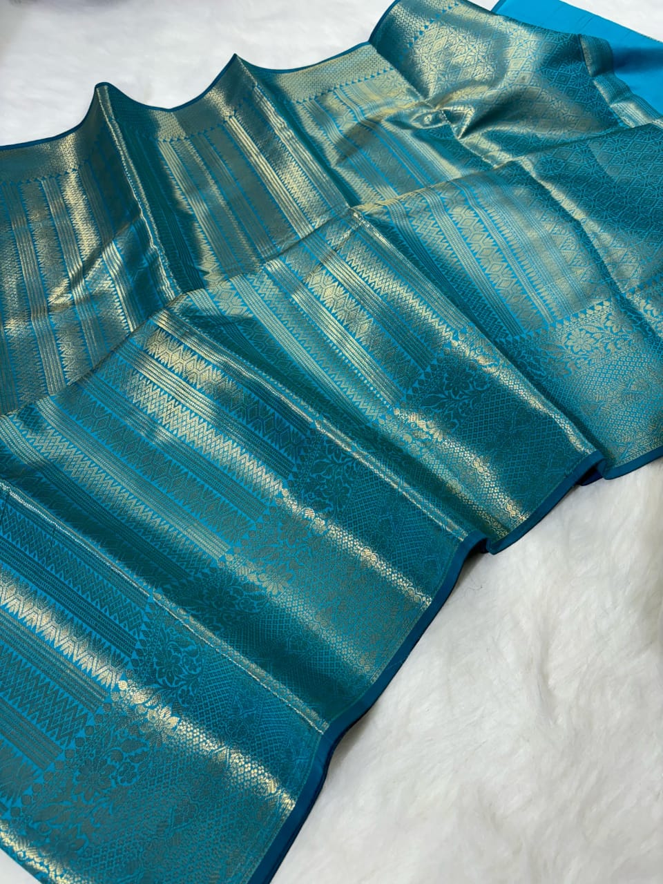 Banarasi Soft Katan Saree With Brocade Blouse Piece