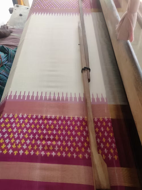 Pure Ikkat Silk Pattu Saree With Blouse Piece