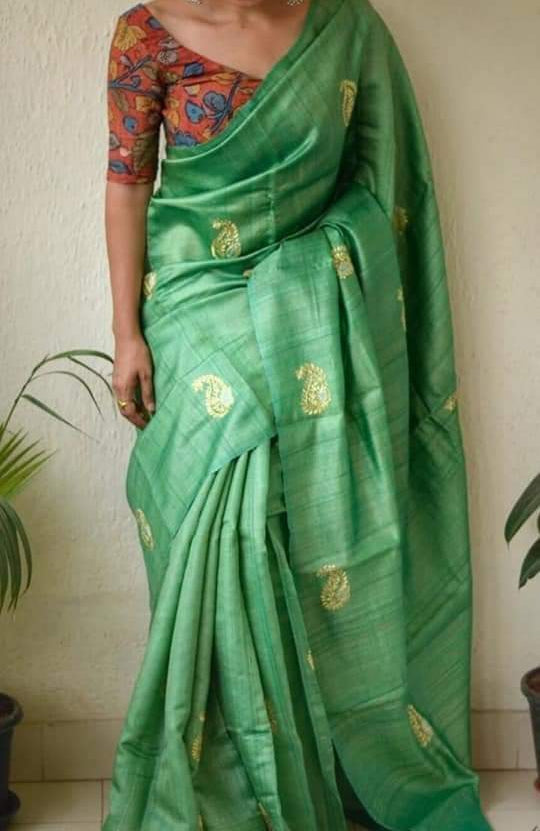 Green Color Handwoven Pure Tussar Silk Saree With Contrast Blouse Piece