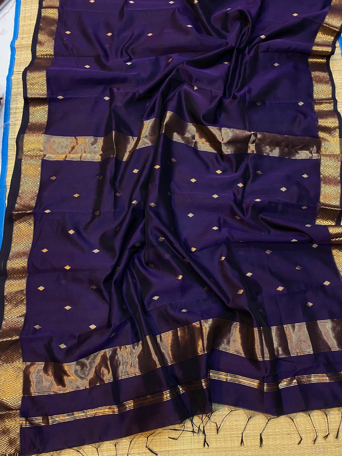 Deep Royal Purple Maheshwari Handloom Saree With Golden Zari Border