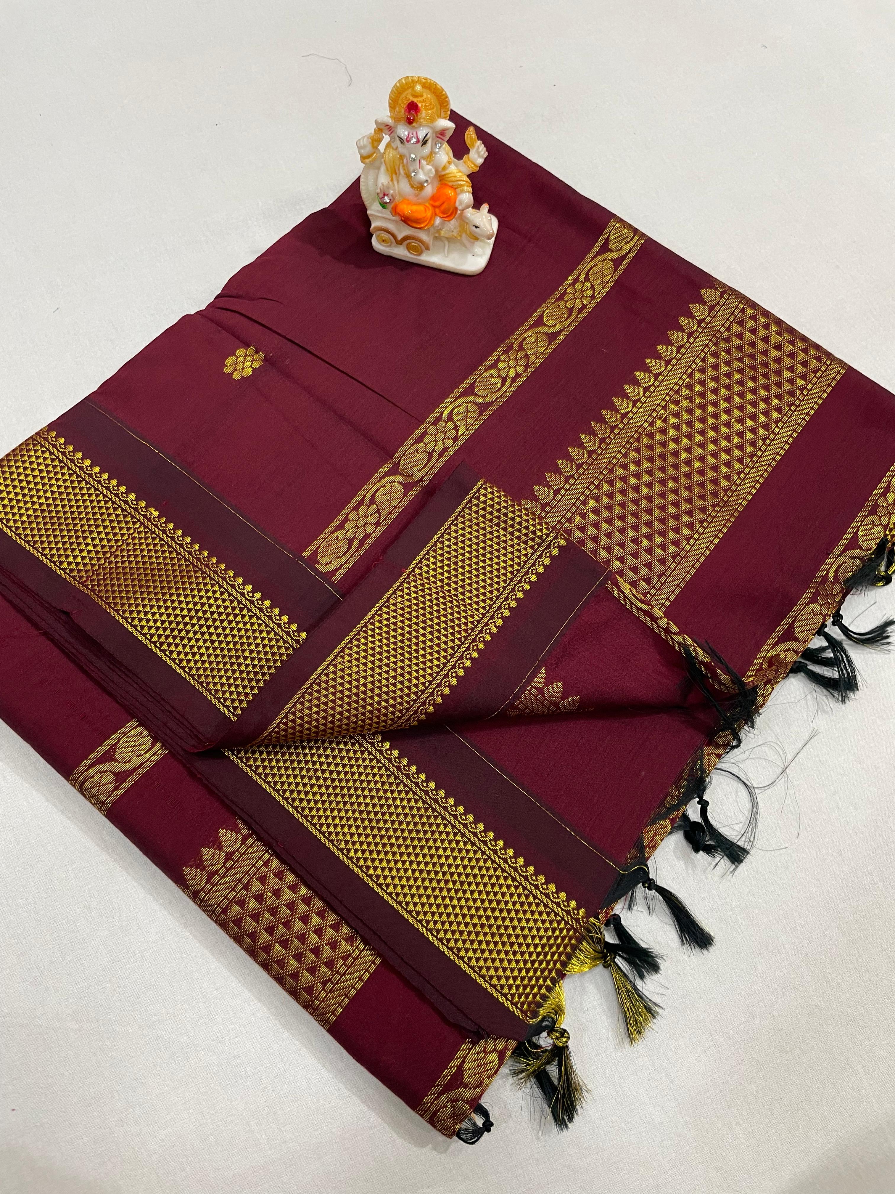 Gadwal Style Kalyani Cotton Saree With Contrast Blouse Piece