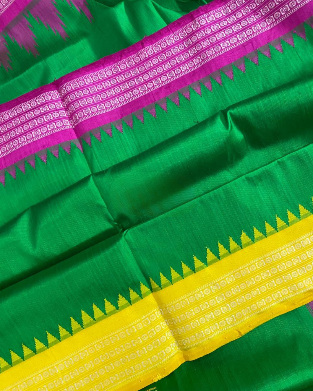 Vibrant Green Berhampuri Silk Saree With Ganga Jamuna border