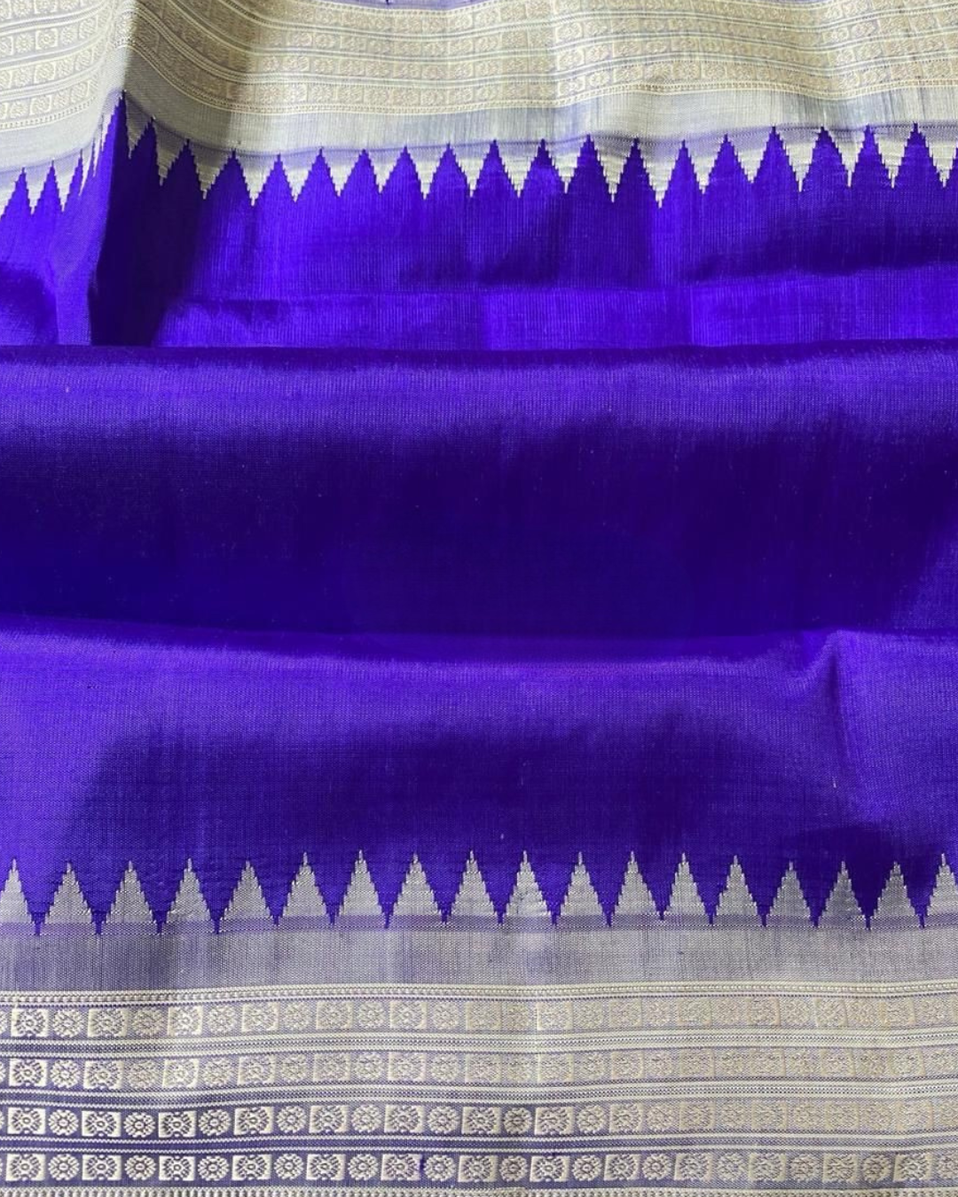 Dual-Tone Grey & Blue Berhampuri Silk Saree With Contrast Blouse Piece