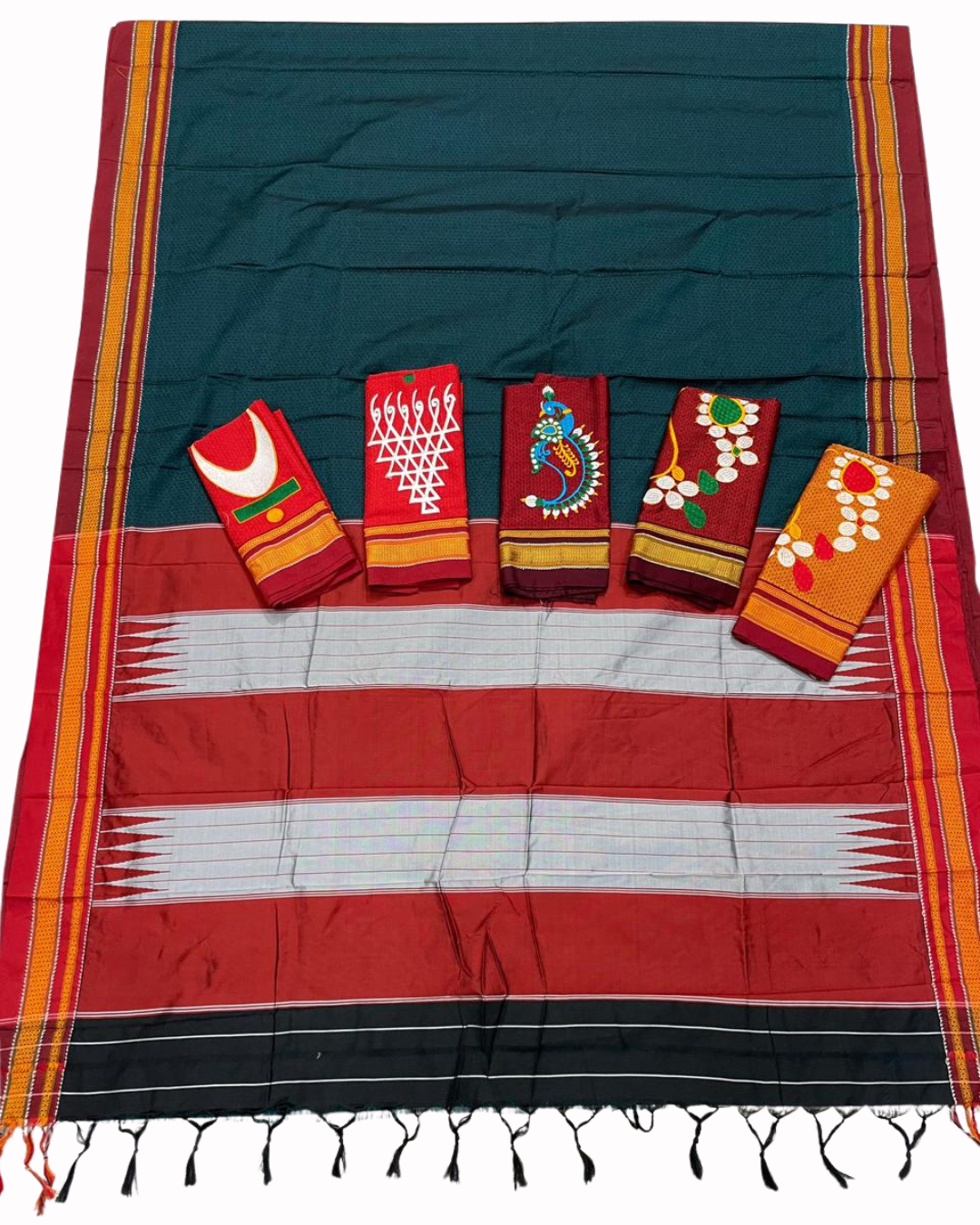 Plain Resham Khan Maharashtrian Saree With Nath Motif Blouse Piece