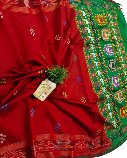 Pure Raw Silk Dolabedi Handloom Saree with All-Over Booti & Temple Border – Chhattisgarh
