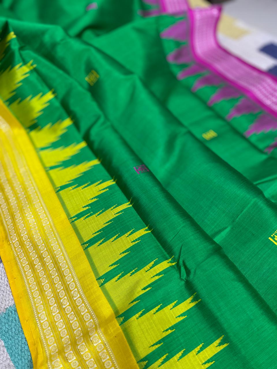 Vibrant Green Berhampuri Silk Saree With Ganga Jamuna border