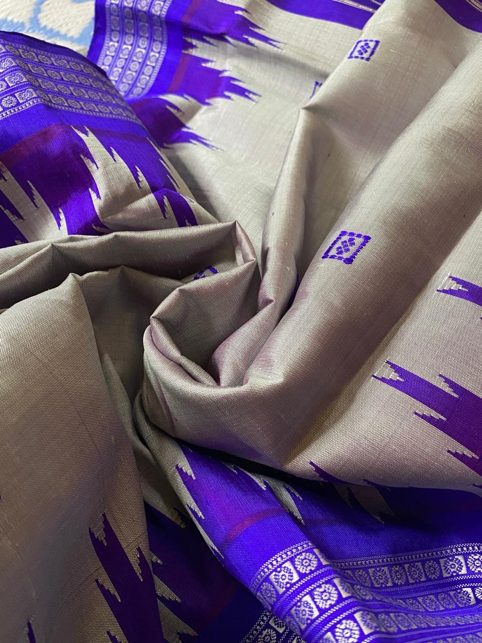 Dual-Tone Grey & Blue Berhampuri Silk Saree With Contrast Blouse Piece