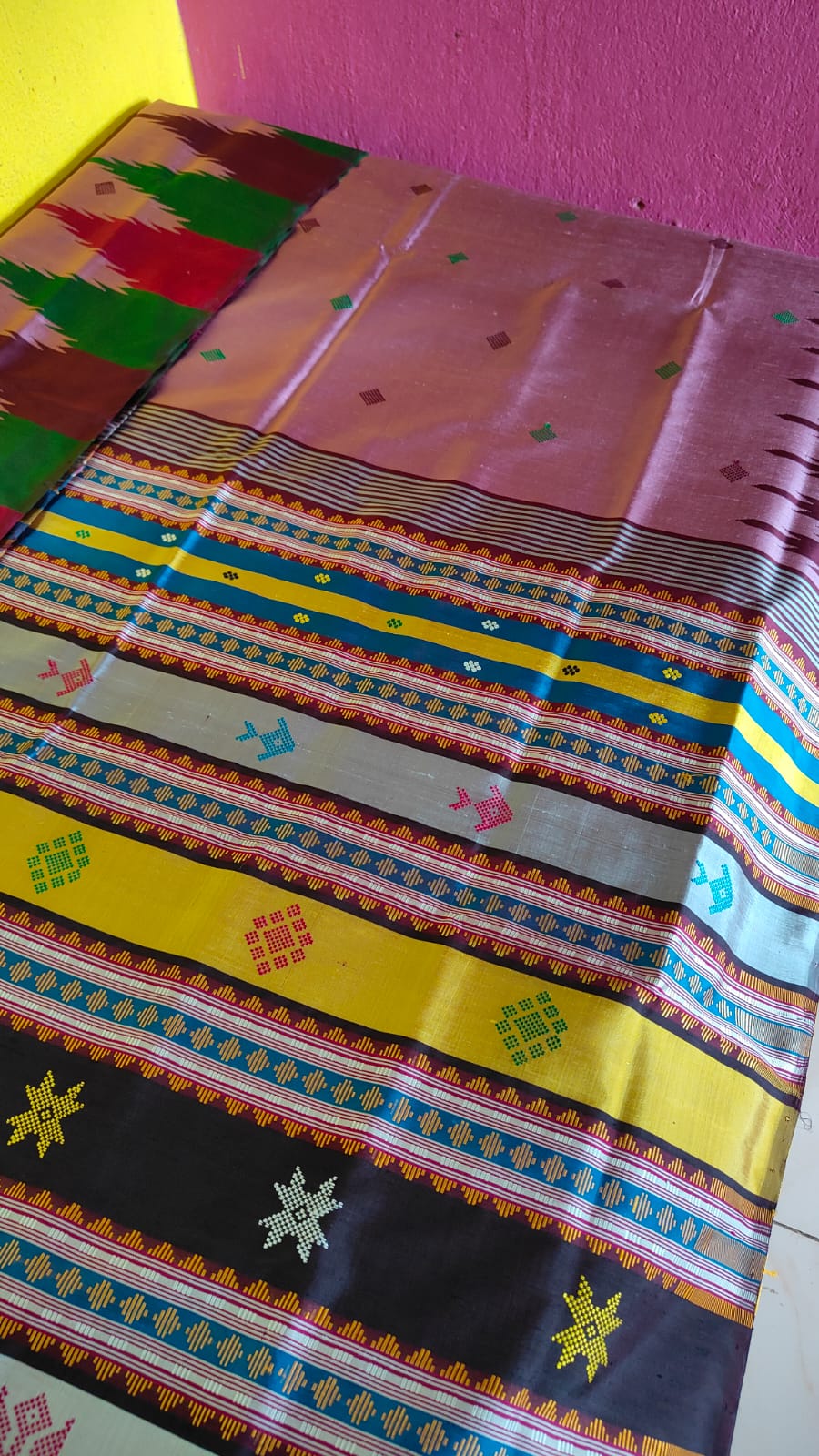 Exclusive Berhampuri Double Pallu Silk Saree – A Collector’s Choice