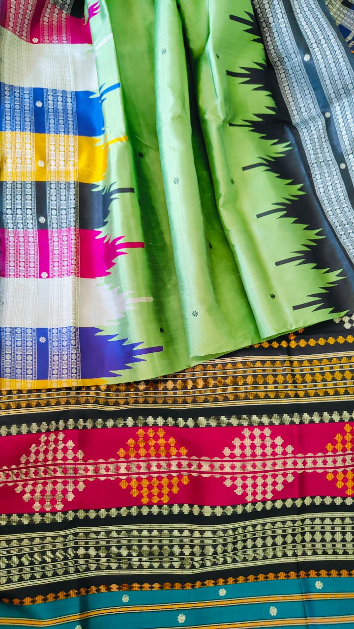 Exclusive Ganga Jamuna Podhkumbha Double Aanchal Berhampuri Silk Saree