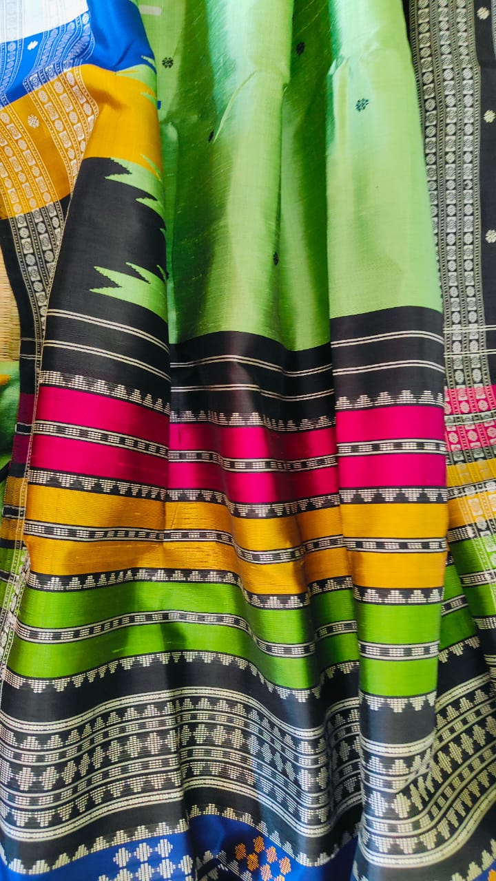 Exclusive Ganga Jamuna Podhkumbha Double Aanchal Berhampuri Silk Saree