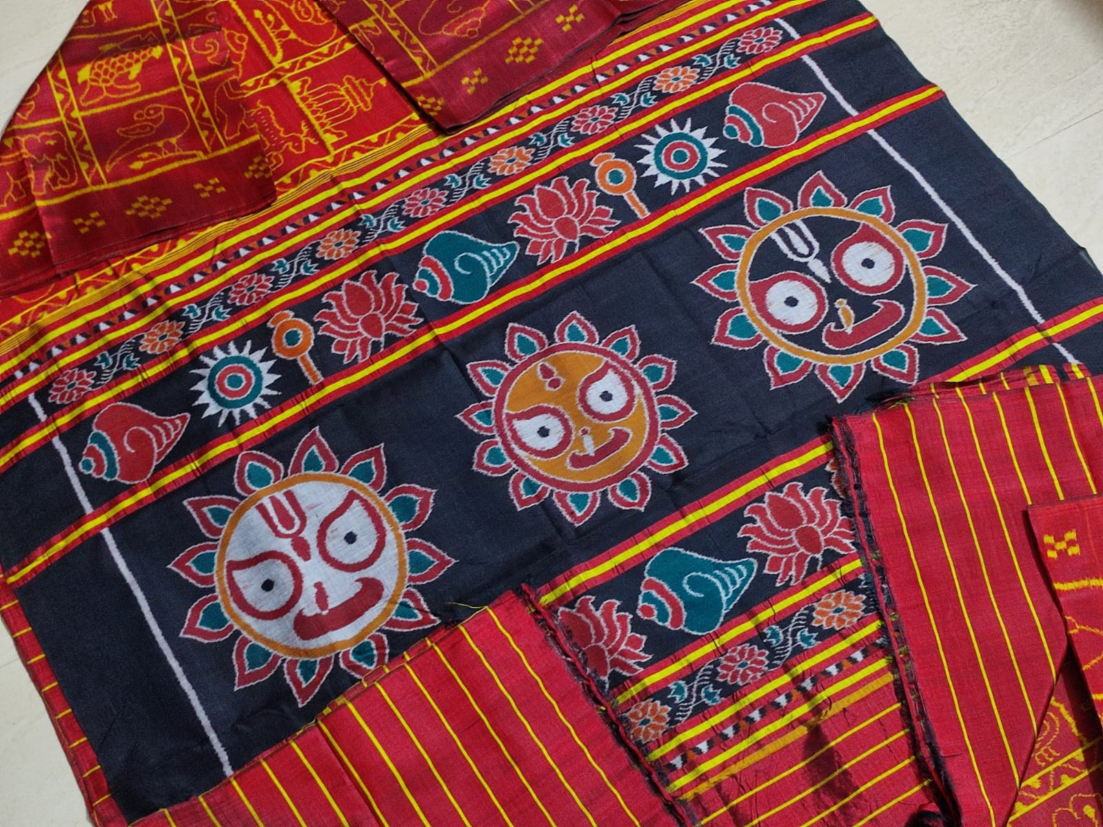 Exclusive Sambalpuri Nabakothi Pata Pasapali Border Saree