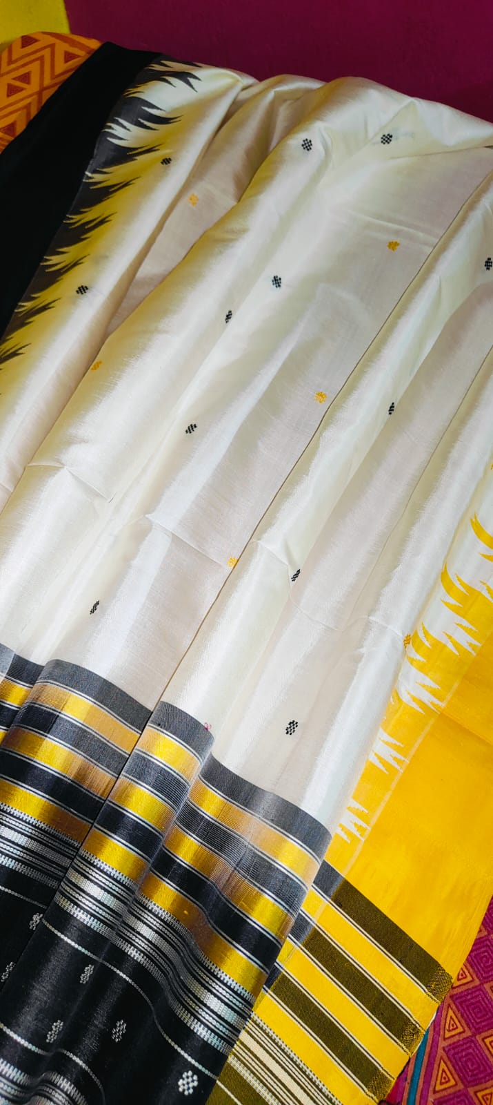 Authentic White Berhampuri Double Palla Silk Saree – Black & Mustard Pallu