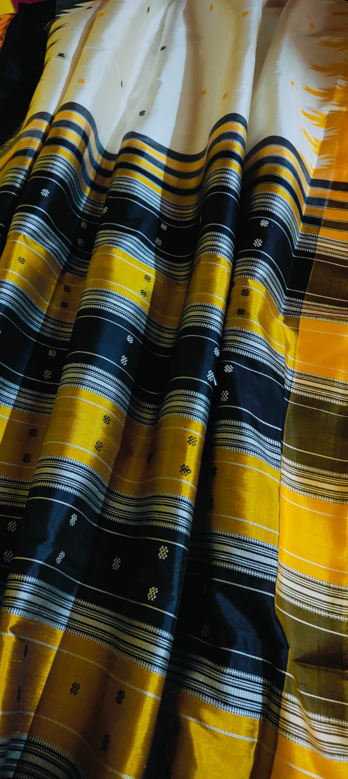 Authentic White Berhampuri Double Palla Silk Saree – Black & Mustard Pallu