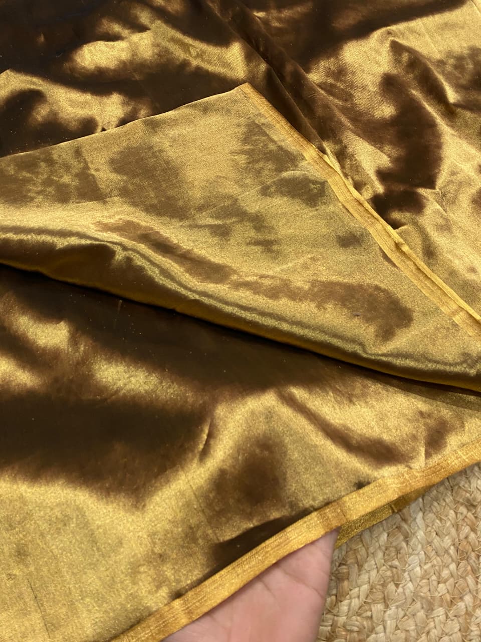 Maheshwari Handloom Saree – Gold Zari Work | Premium Festive Wear