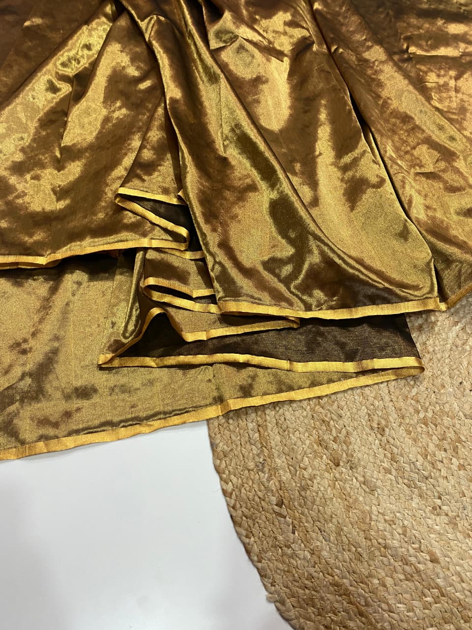Maheshwari Handloom Saree – Gold Zari Work | Premium Festive Wear