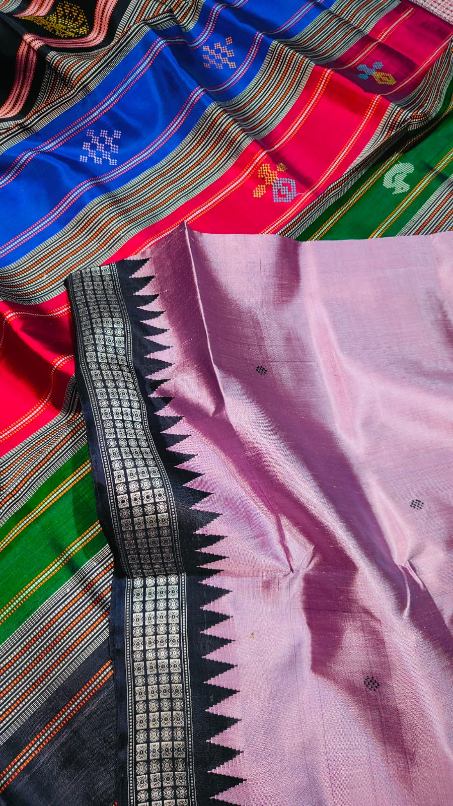 Stunning Mauve Color Authentic Handloom Barampuri Patta Silk Saree