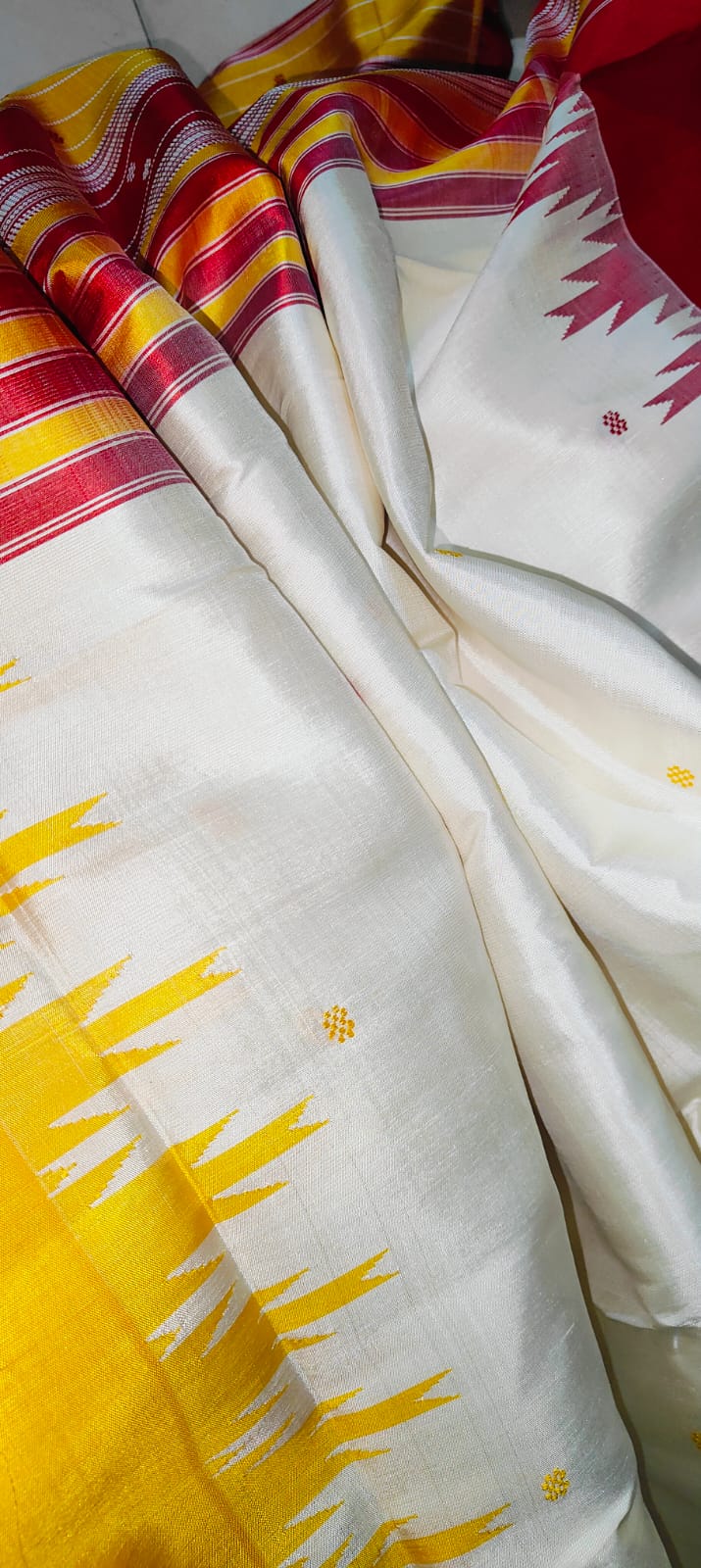 Berhampuri Double Pallu Pure Mulberry Silk Saree - Pearl White with Ganga Jamuna Border