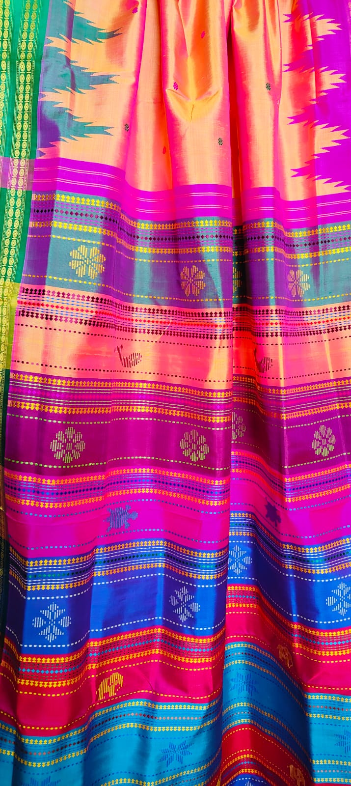 Stunning Dual-shade Berhampuri Double Pallu Silk Saree Featuring Ganga Jamuna Border