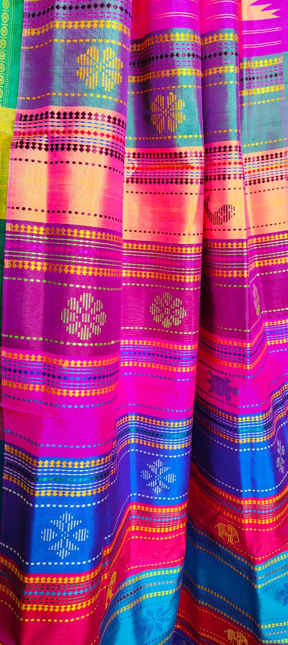 Stunning Dual-shade Berhampuri Double Pallu Silk Saree Featuring Ganga Jamuna Border