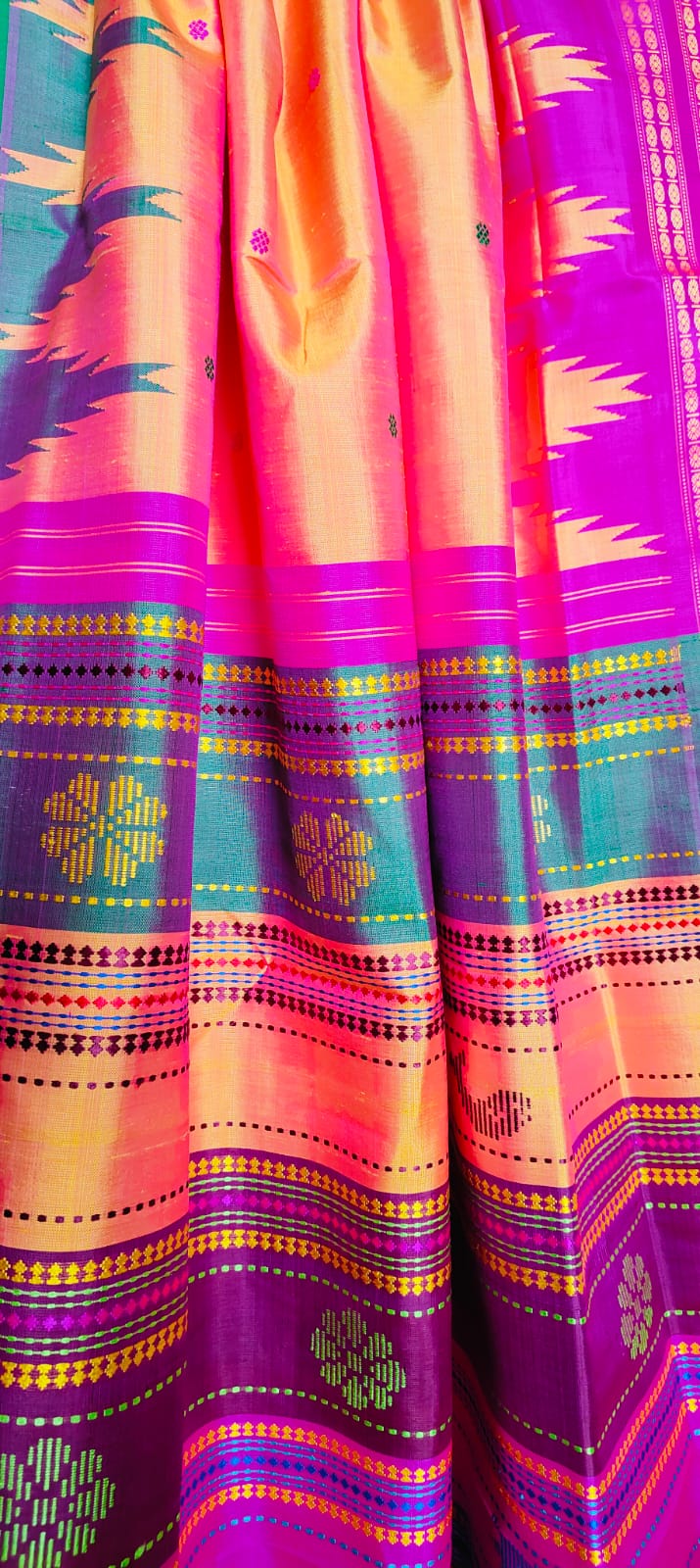 Stunning Dual-shade Berhampuri Double Pallu Silk Saree Featuring Ganga Jamuna Border