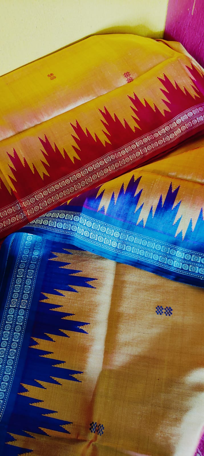 Golden Yellow Berhampuri Silk Saree - Dual Shade Double Pallu with Ganga Jamuna Border