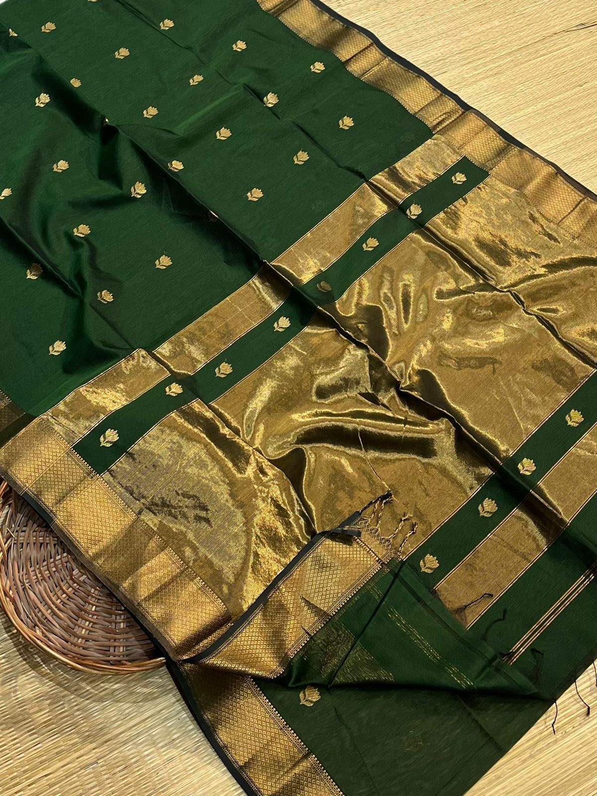 Authentic Maheshwari Handloom Saree with Lotus Buti
