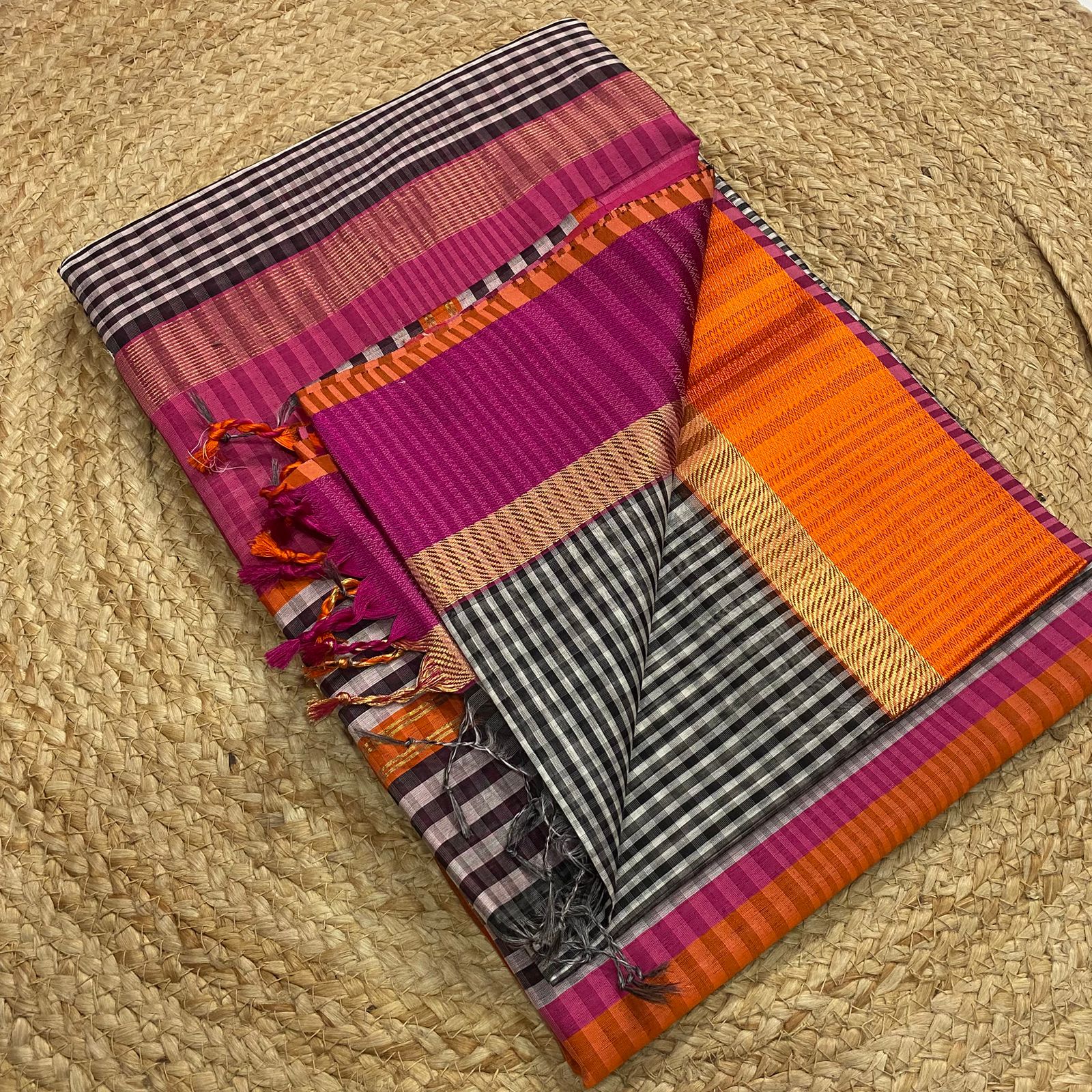 Maheshwari Handloom Resham Ganga Jamuna Border Check Saree