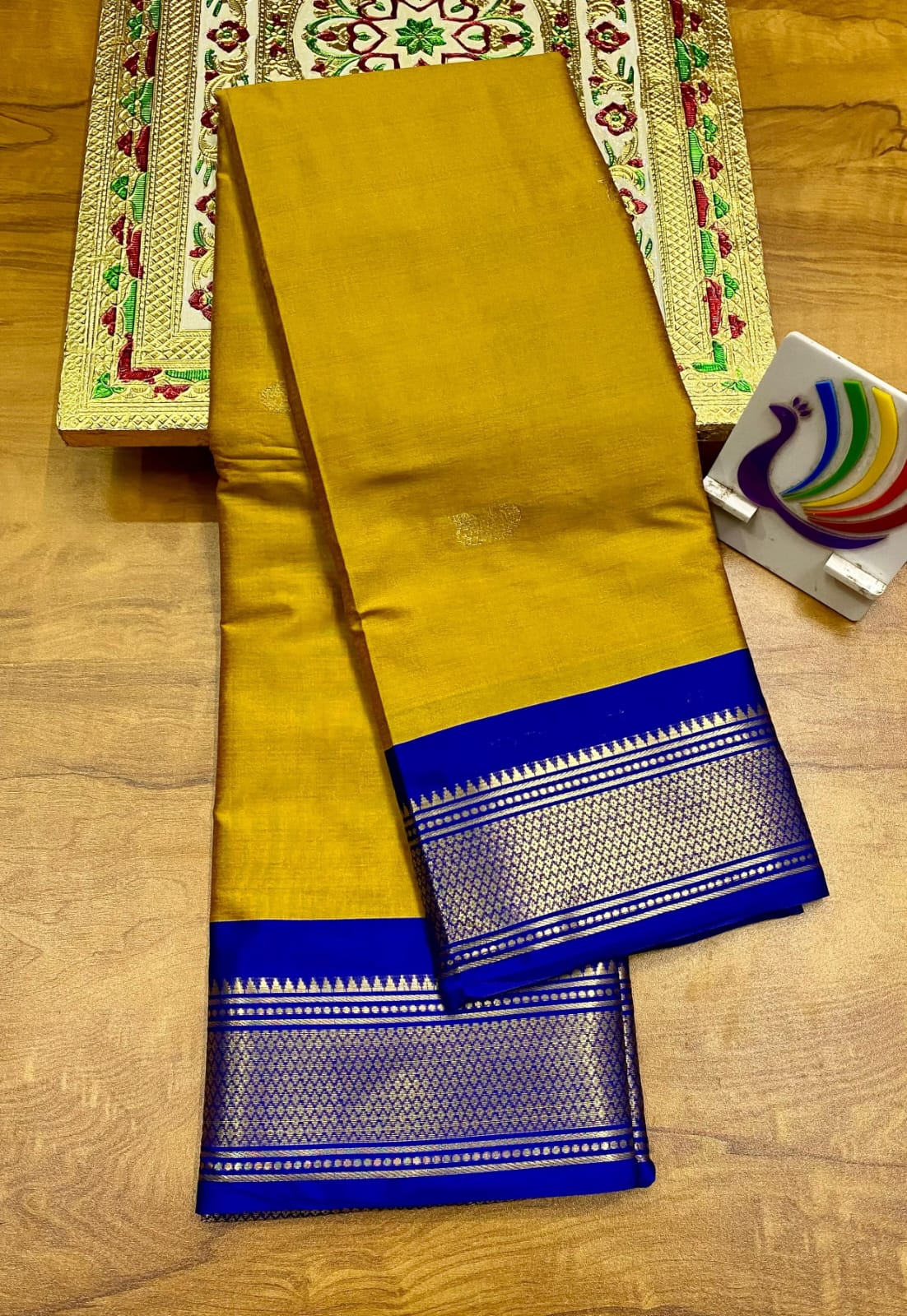 Soft Silk Kadiyal Paithani Saree with All-Over Butta & Gonda Pallu