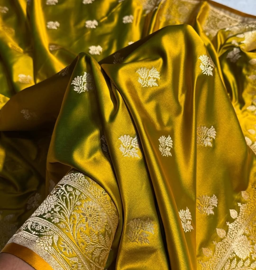 Premium Banarasi Soft Mashru Silk Saree with Rich Woven Border & Pallu | Festive & Wedding Wear