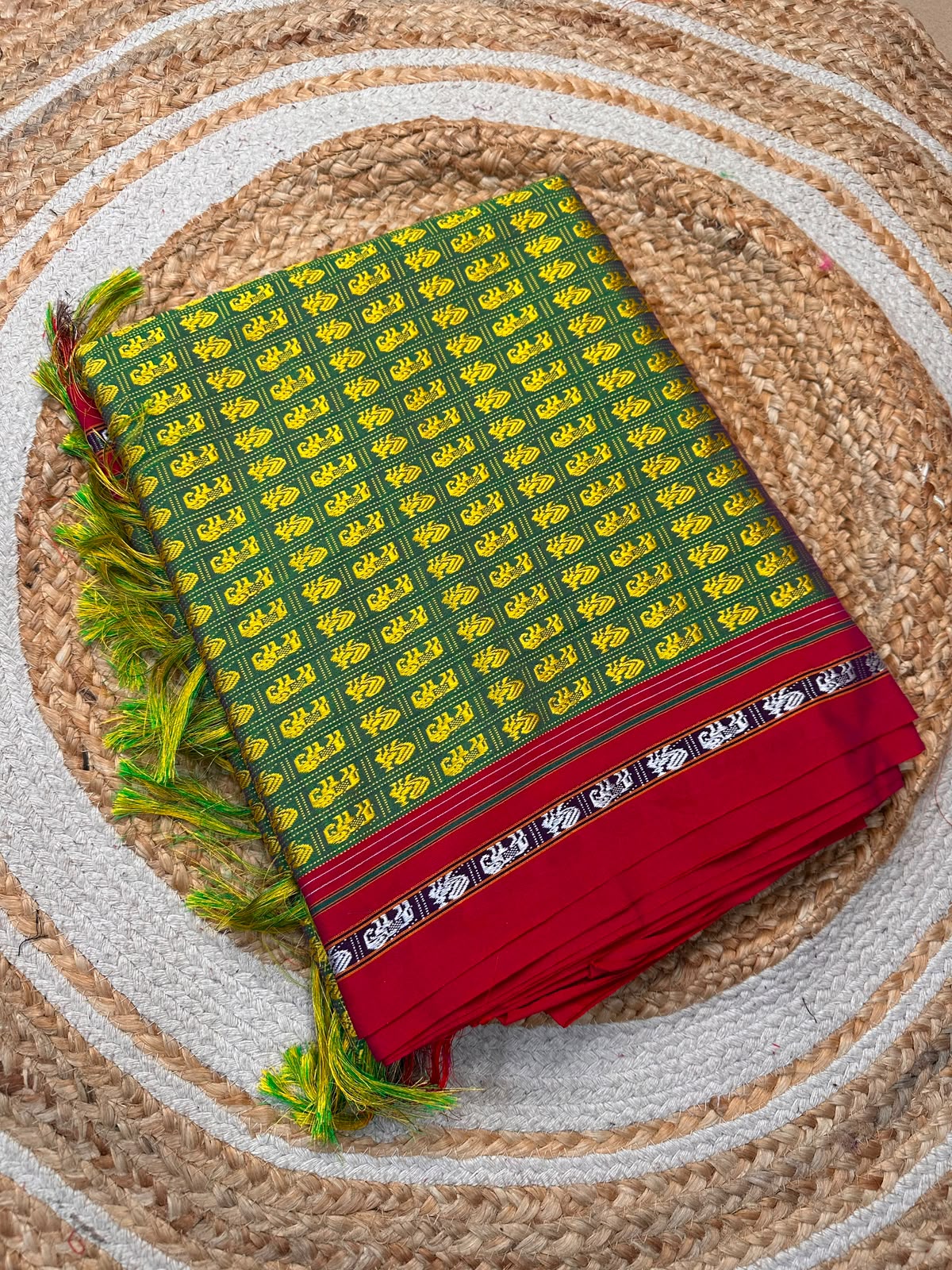 Resham Khun Saree with Tassel Pallu