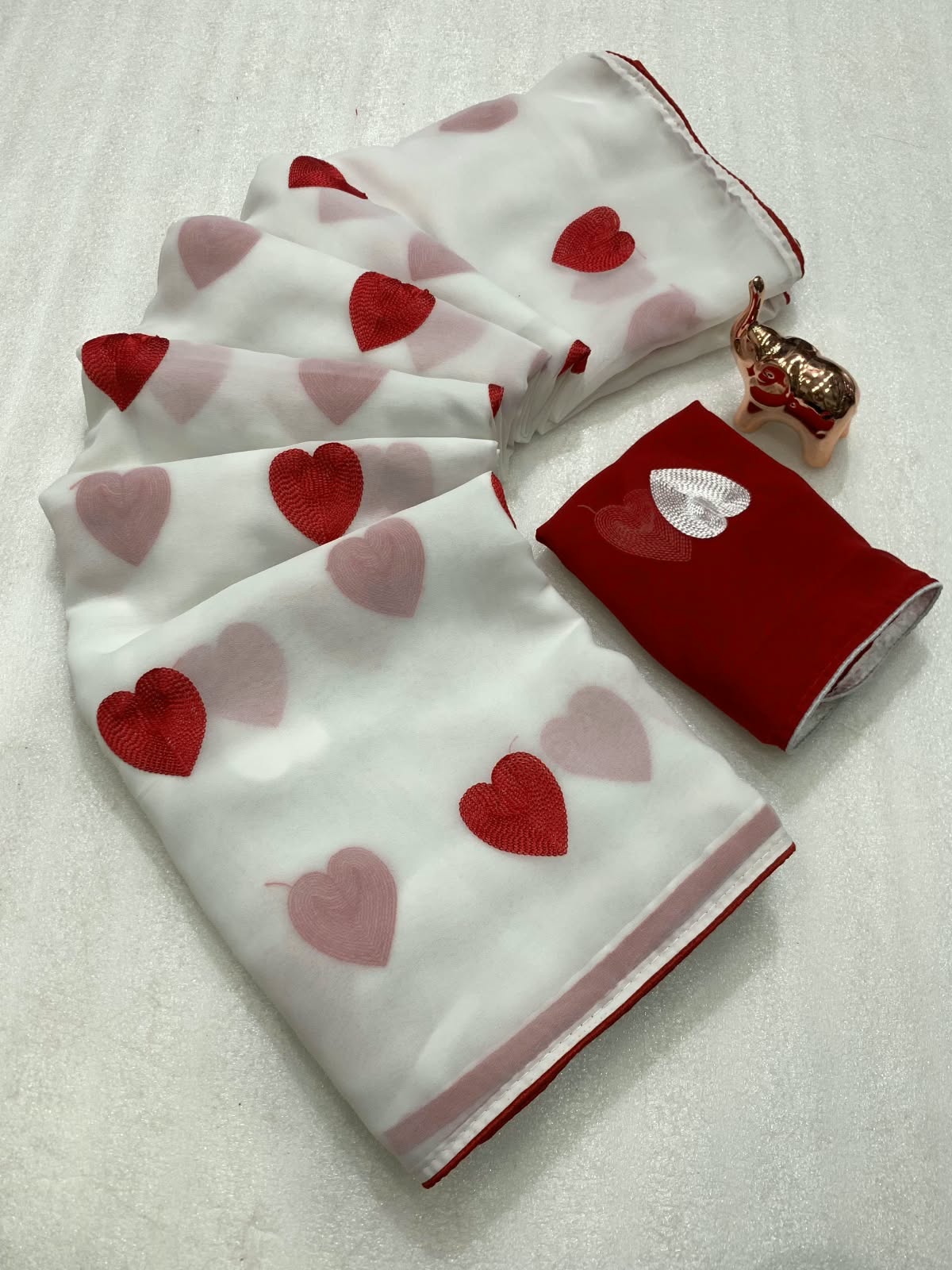 Heart Motif Georgette Saree with Gamthi Thread Work