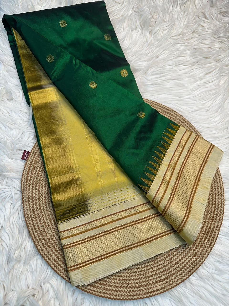 Pure Silk Narayanpet-Inspired and Ilkal Pallu Saree with Paras Border