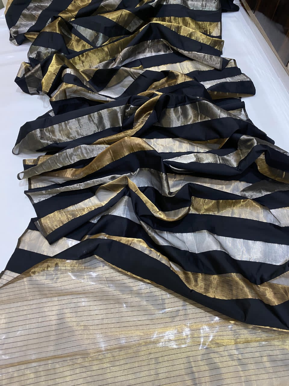 Chanderi Pattu Tissue Silk Stripe Pattern Saree