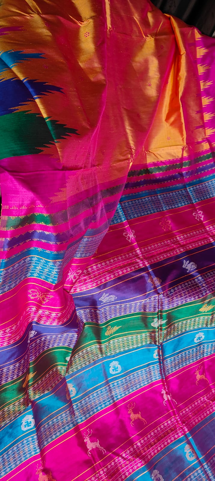 Beautiful Color Combination of Authentic Berhampuri Silk Handloom Saree With Contrast Blouse Piece