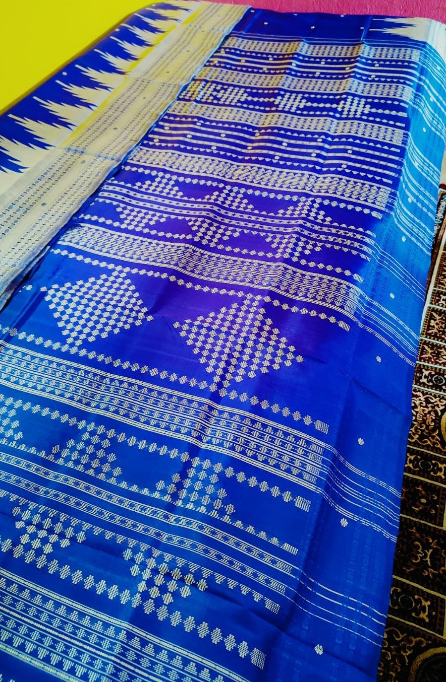 Authentic Odisha Handloom Blue Silk Saree – With Phodakumbha Border & White-Color Handwoven Thread Work