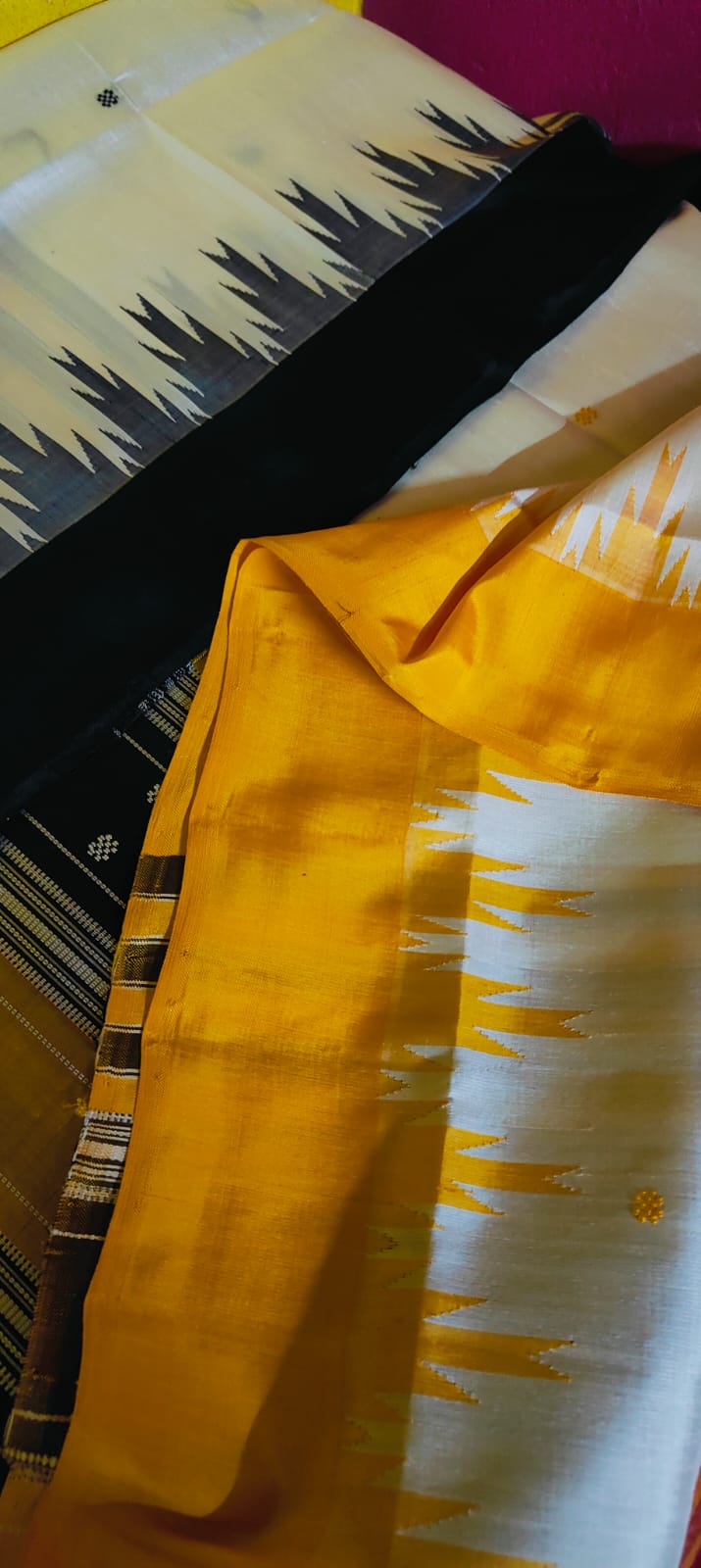 Authentic White Berhampuri Double Palla Silk Saree – Black & Mustard Pallu