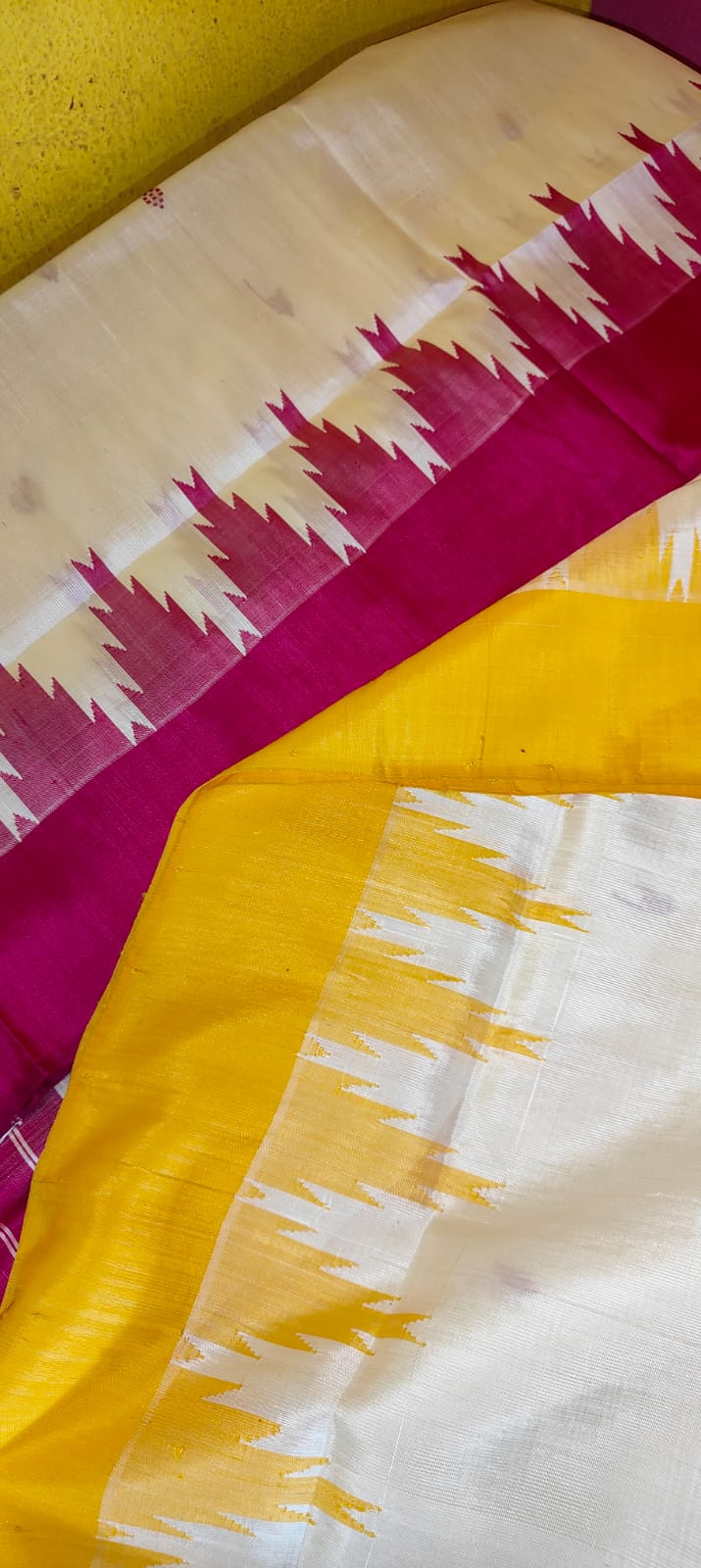 Exclusive White Berhampuri Double Pallu Silk Saree | Ganga Jamuna Border