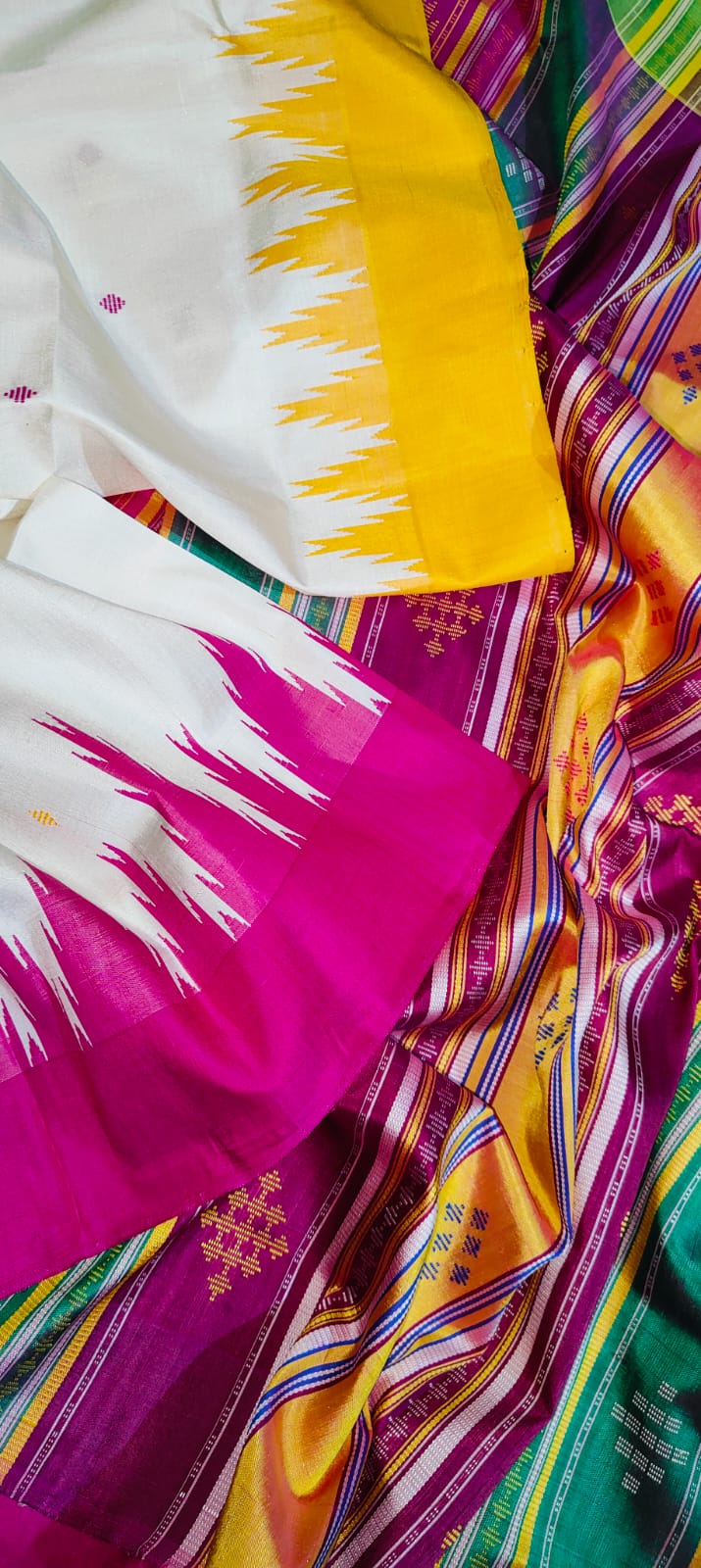 Berhampuri Double Pallu Silk Saree Multicolour Pallu | Ganga Jamuna Border