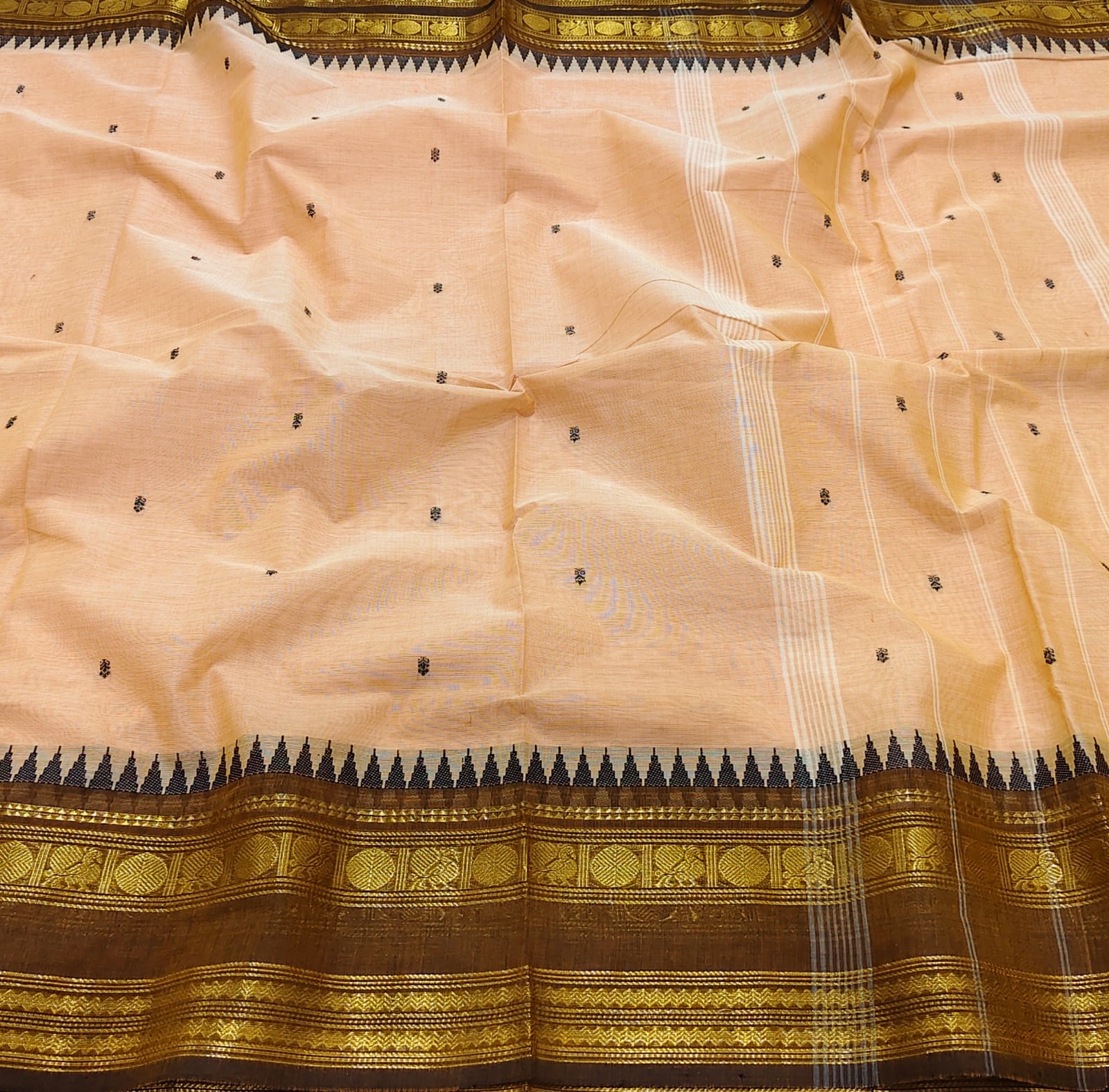 Kanchi Cotton Hand Putta Saree – Authentic Handloom from Kanchipuram