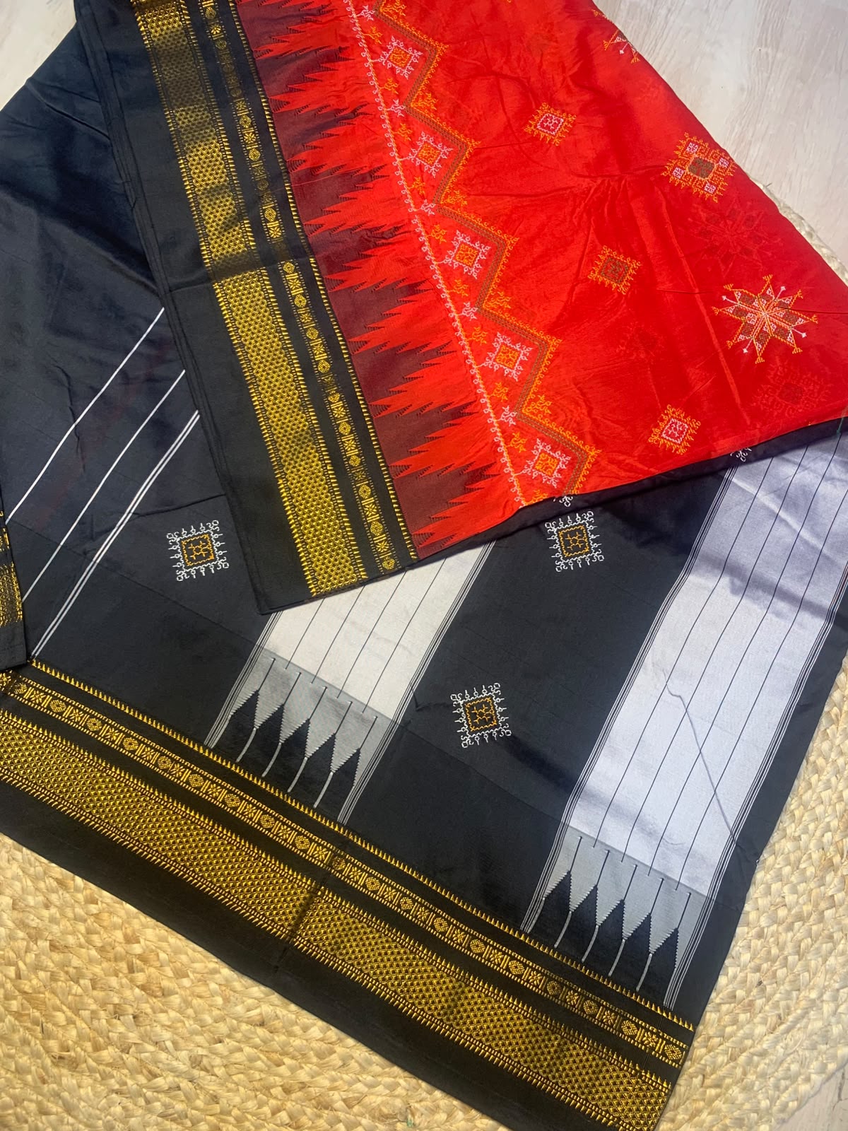 Karnataka Handloom Ilkal Traditional Kasuti Cotton Silk Saree | Chikki Paras Temple Border