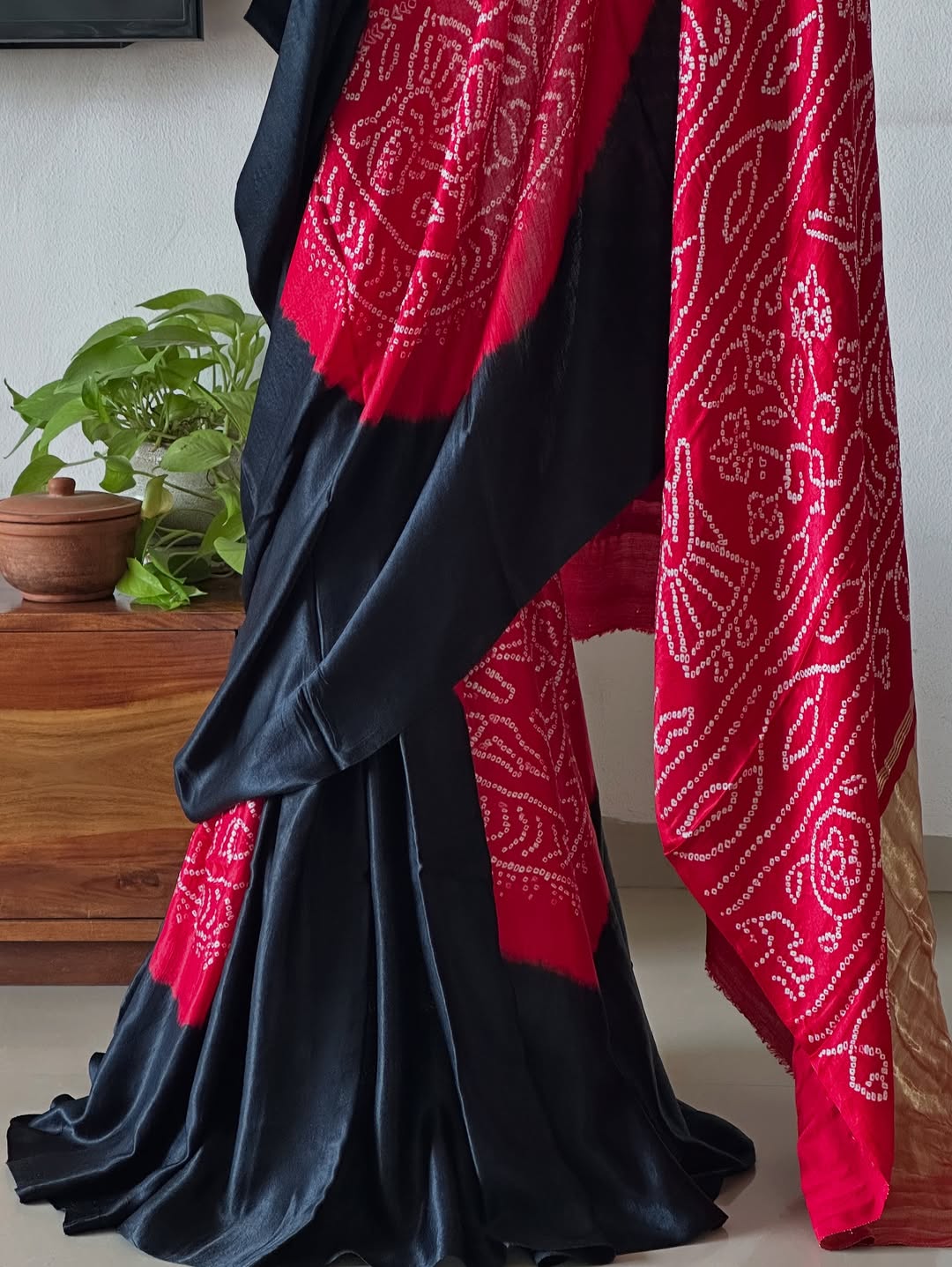 Pure Gaji Silk Rasmandal Bandhani Saree | Fine & Rai Bandhej Saree from Gujarat