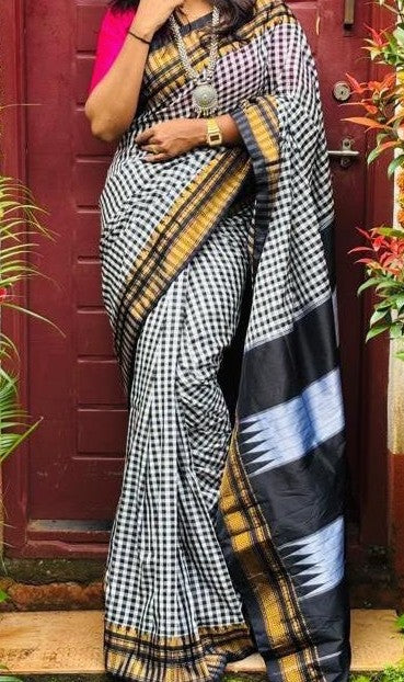 Karnataka Ilkal Small Checks Saree with Chikki Paras Border & Semi-Silk Pallu