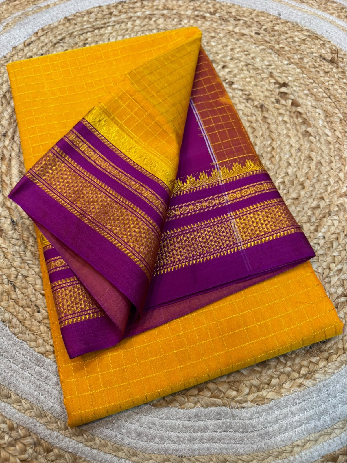 Karnataka Ilkal Saree – Tana Special Zari Checks with Chukki Paras Border & Contrast Blouse