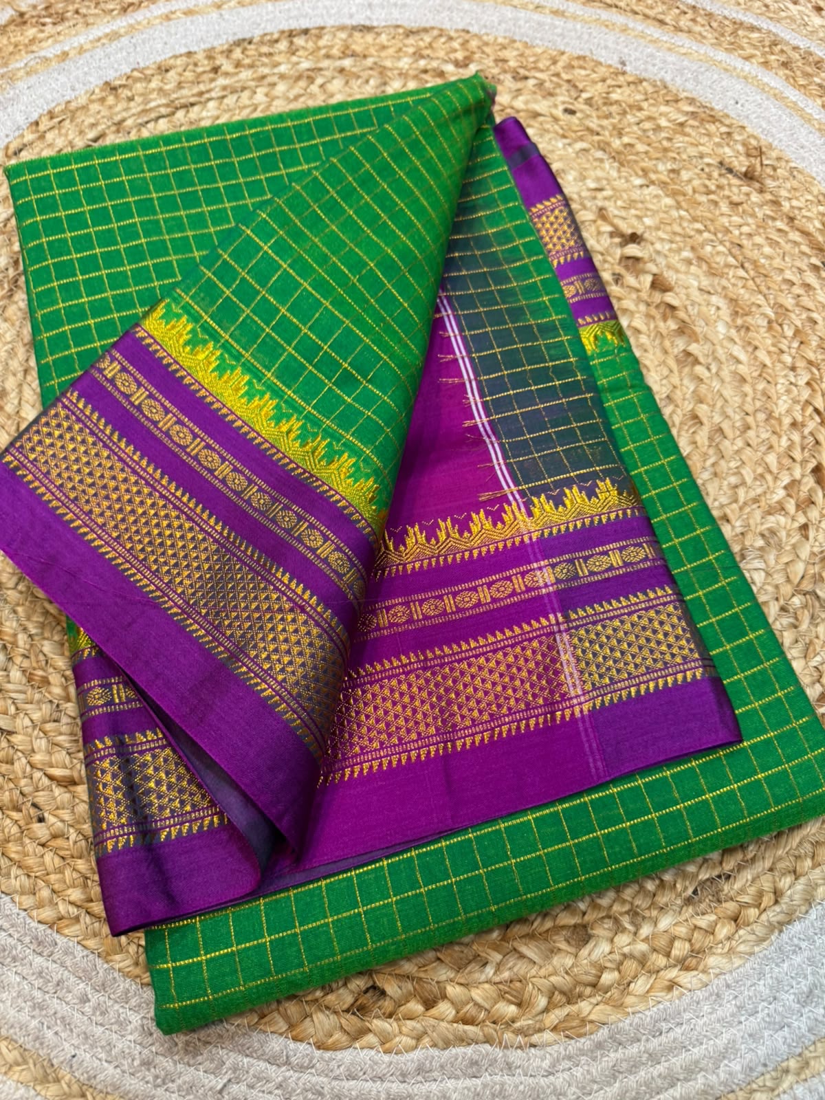 Karnataka Ilkal Saree – Tana Special Zari Checks with Chukki Paras Border & Contrast Blouse
