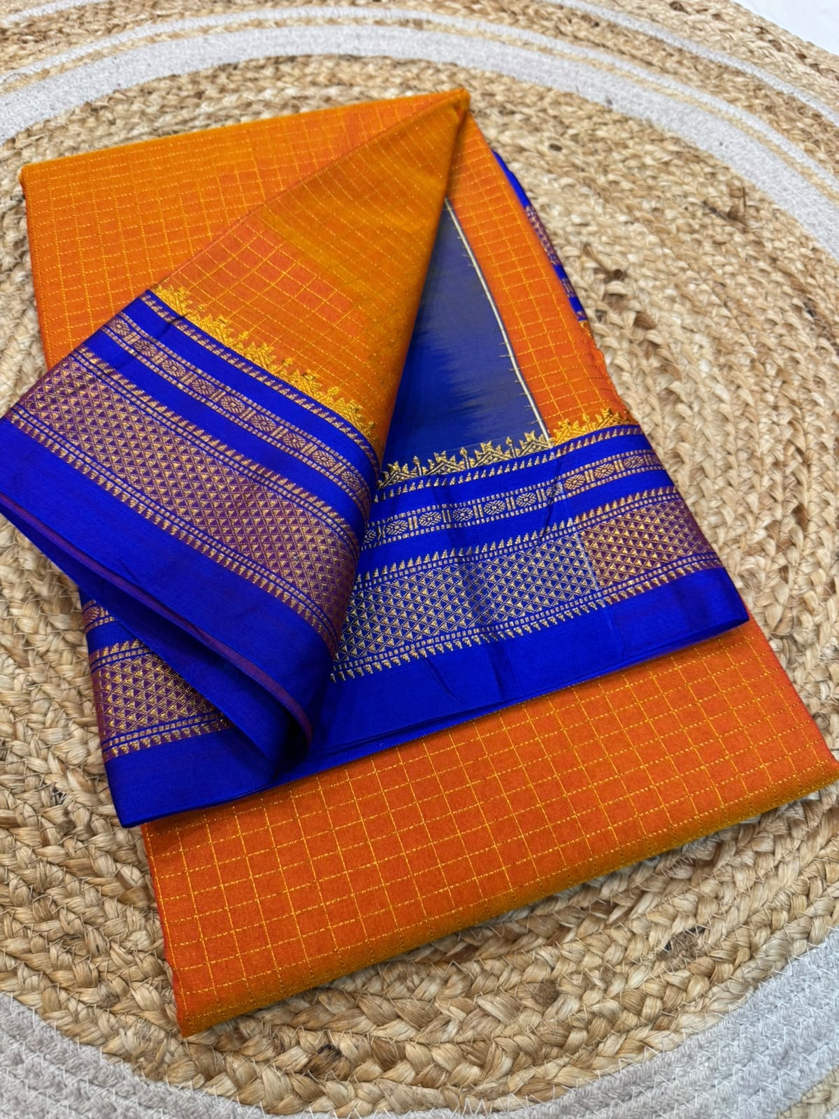 Karnataka Ilkal Saree – Tana Special Zari Checks with Chukki Paras Border & Contrast Blouse