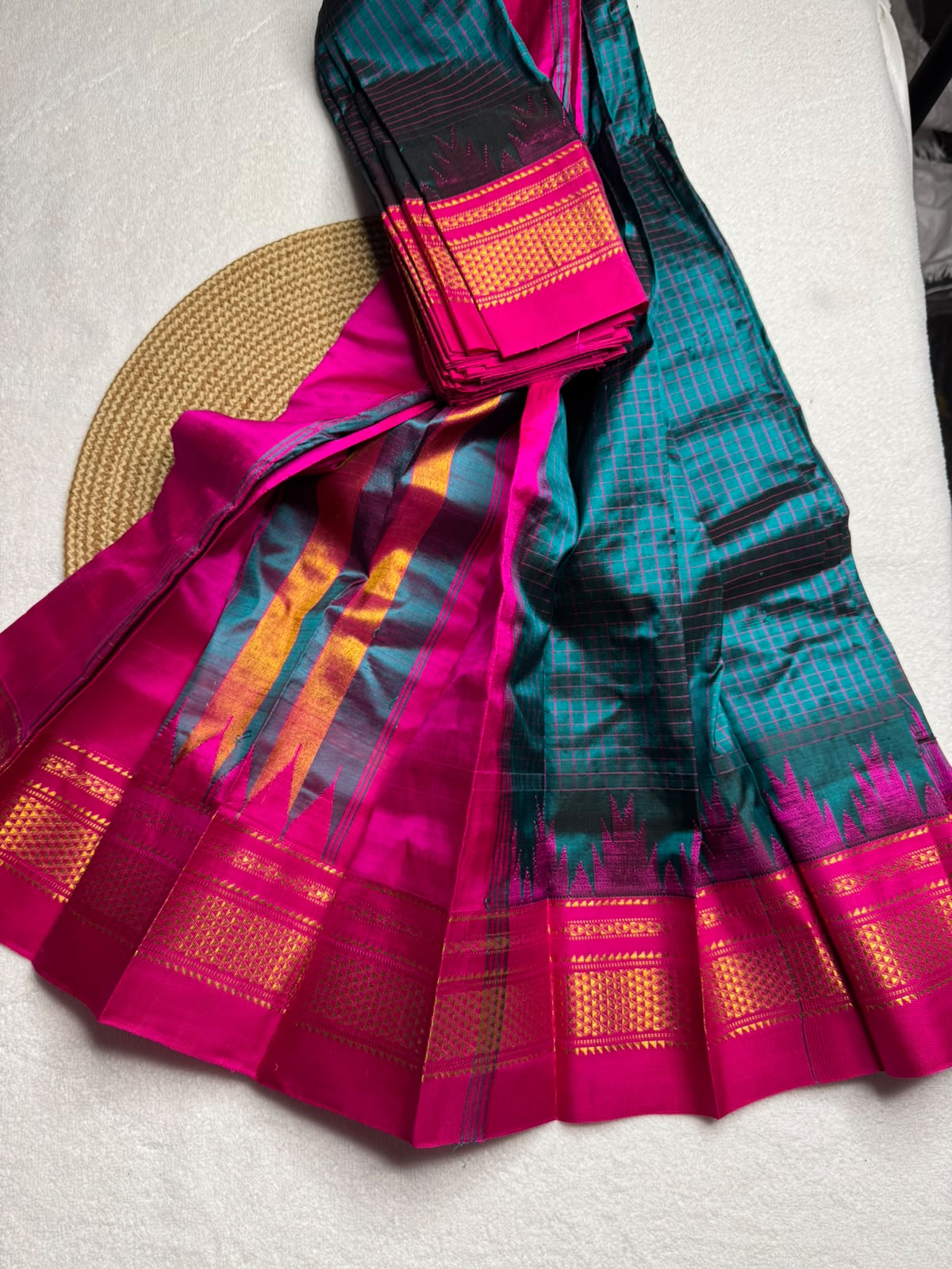Karnataka Ilkal Pure Silk Handloom Saree with Small Kaddi Checks and Multi-Tope Silk Pallu