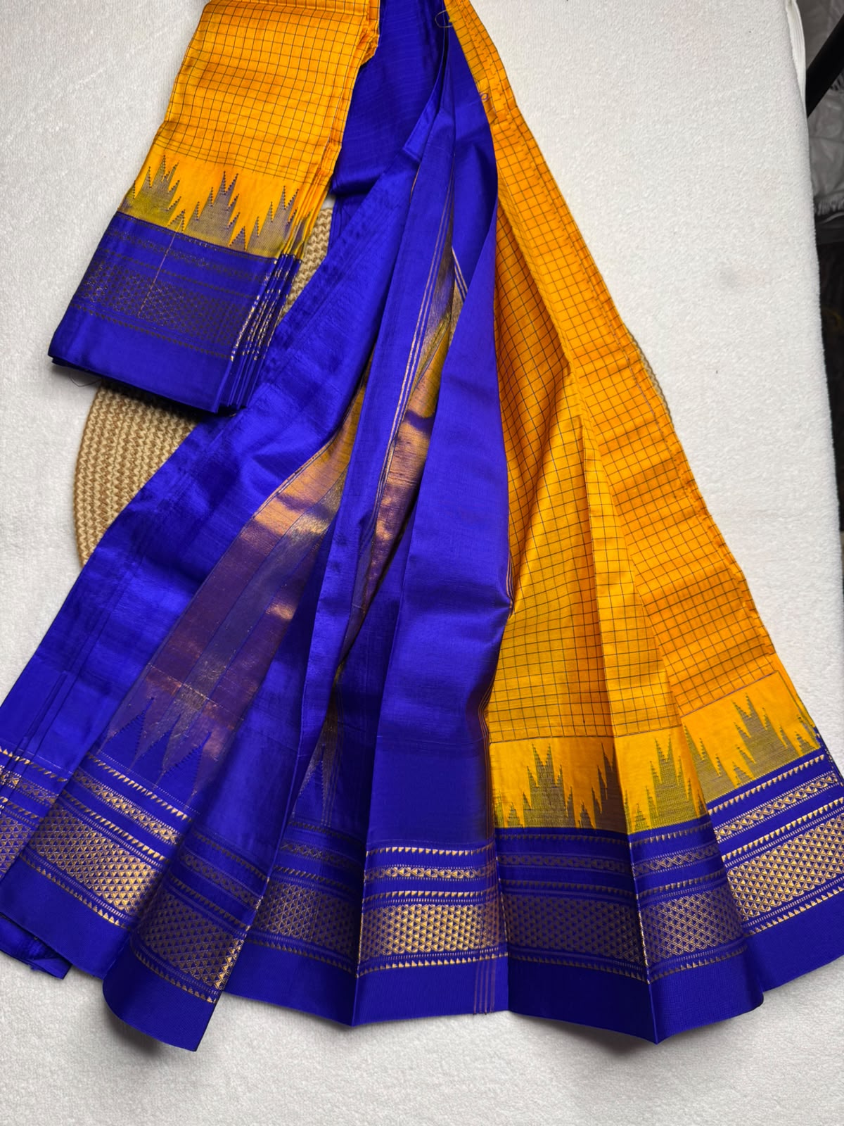 Karnataka Ilkal Pure Silk Handloom Saree with Small Kaddi Checks and Multi-Tope Silk Pallu
