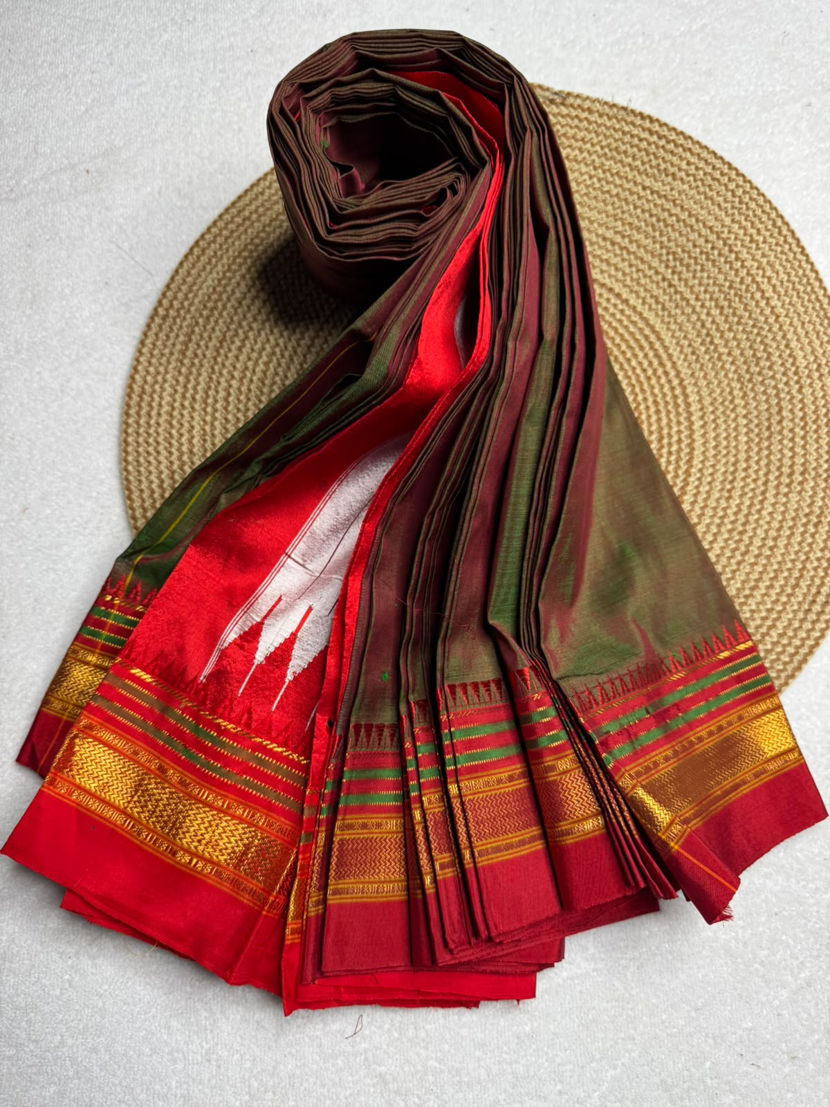 Pure Silk Handloom Ilkal Saree with Small Kaddi Checks and Temple Border